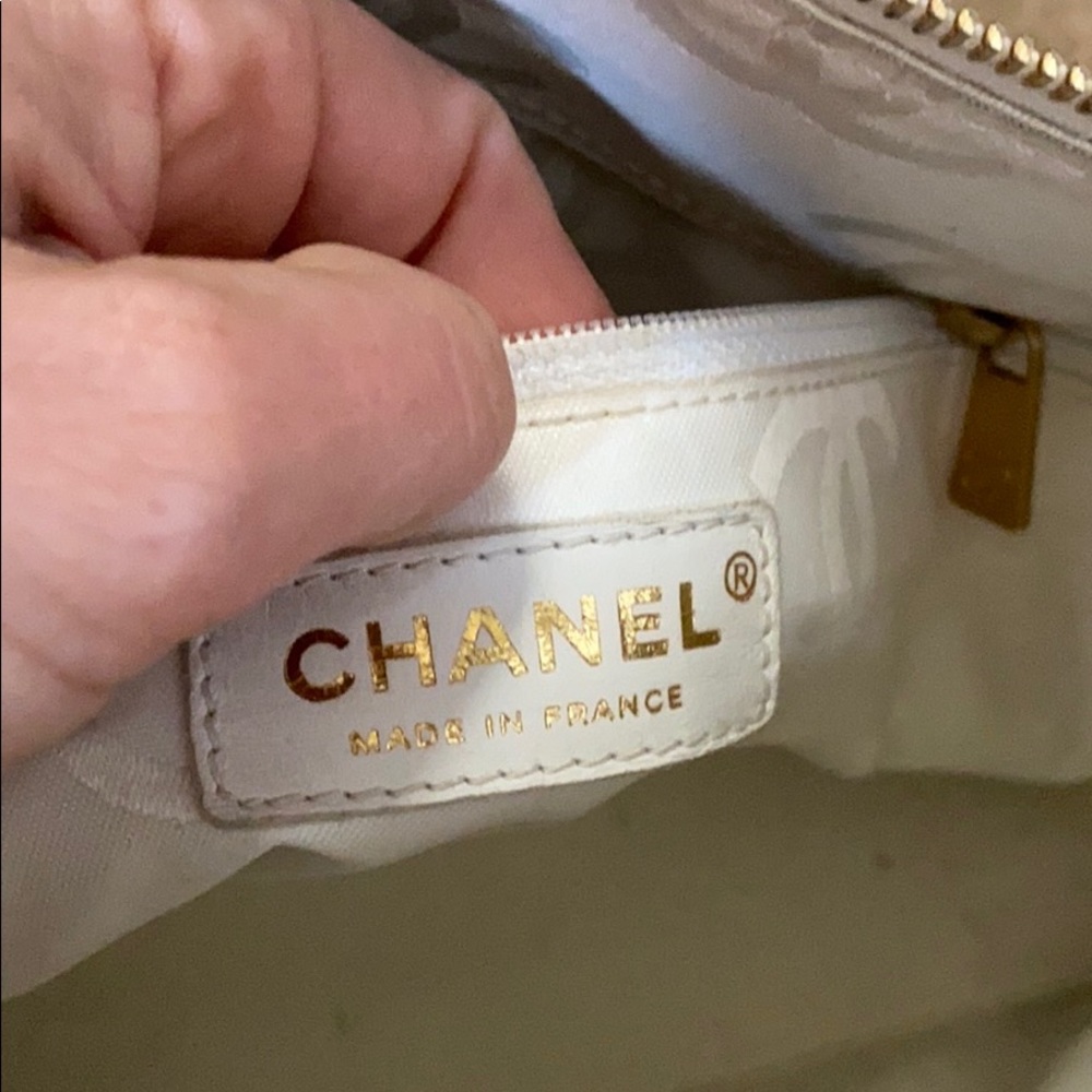 Chanel - Picture 8 of 10